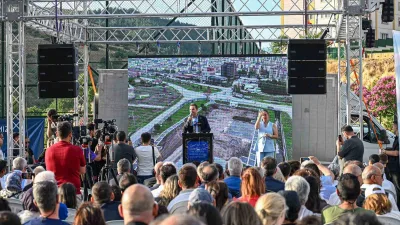 Şüheda Parkı’nın açılışını gerçekleştiren Balıkesir Büyükşehir Belediye Başkanı Ahmet Akın,