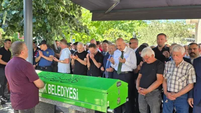 Bisikletiyle umreye giden Fahrettin Şener (69), Balıkesir’in Susurluk ilçesindeki bahçesinde