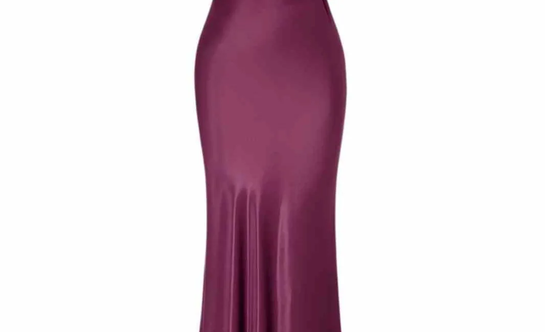 Düğün ve mezuniyet sezonunun açılmasıyla birlikte moda dünyasındaki hareketlilik arttı.
