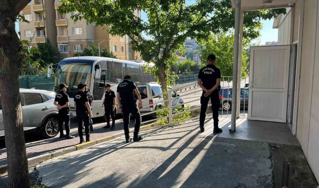 İstanbul Cumhuriyet Başsavcılığınca yürütülen uyuşturucu soruşturması kapsamında gözaltına alınan 23