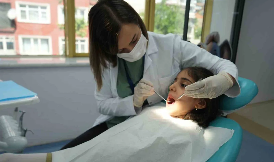 Öğretim Üyesi Uzm. Dr. Hülya Çerçi Akçay, süt dişlerinin “nasıl