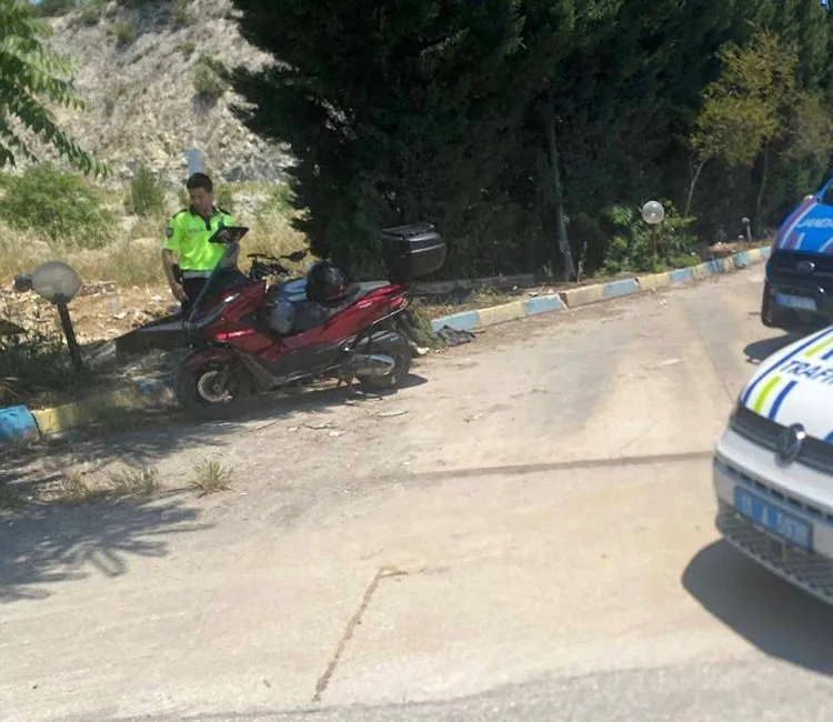 Bilecik’te akaryakıt istasyonundan yakıt alan motosiklet sürücüsü saniyeler sonra kaza
