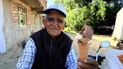 Sakarya’nın Kaynarca ilçesinde yaşayan 76 yaşındaki Hasan Yılmaz, 20 yaşında