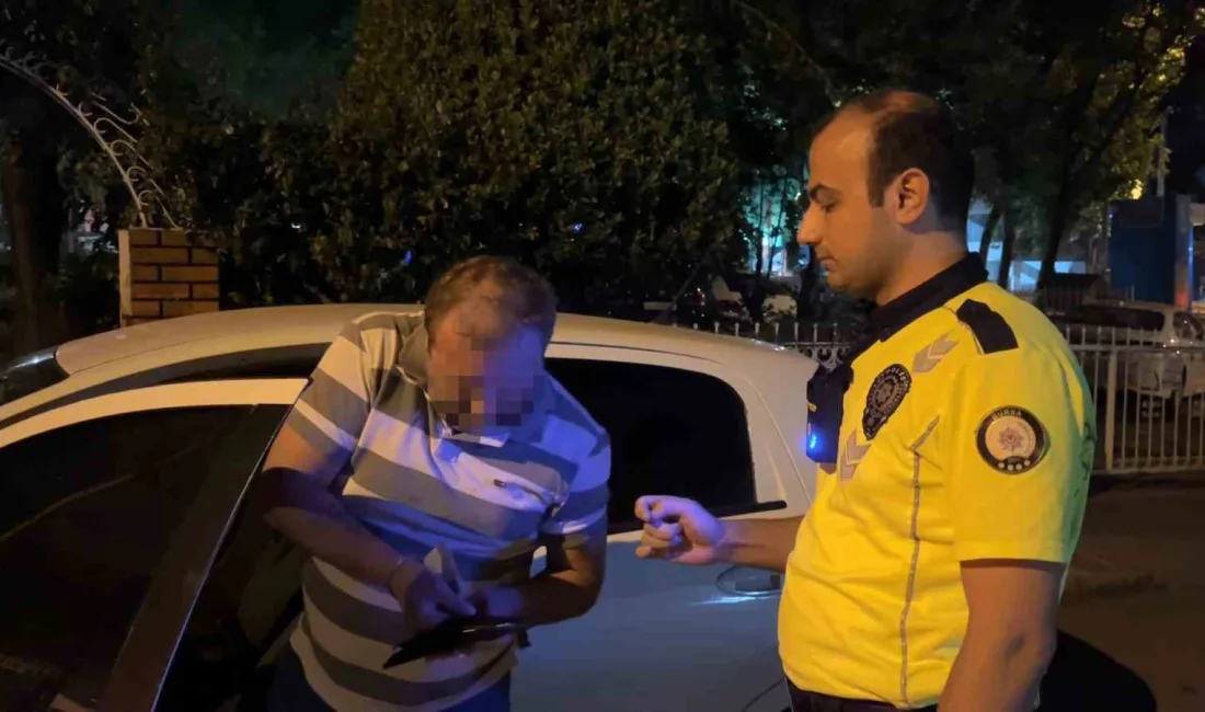 Bursa’da alkol denetimi yapan ekipler, uygulama noktasının 50 metre gerisinde