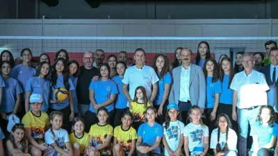 Balıkesir Büyükşehir Belediye Başkanı Ahmet Akın, Ali Hikmet Paşa Spor