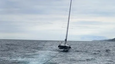 Balıkesir’in Erdek ilçesi Kapıdağ Yarımadası açıklarında makine arızası nedeniyle sürüklenen