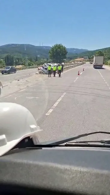 Bursa’nın İnegöl ilçesinde meydana gelen trafik kazasında kontrolden çıkan iki
