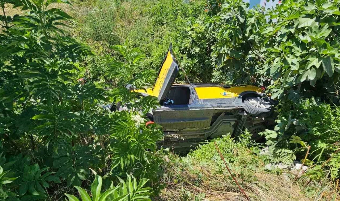 Sakarya’nın Sapanca ilçesinde otomobil ile ticari taksinin çarpışması sonucu meydana