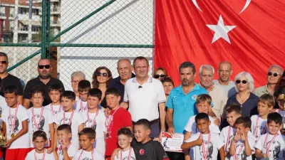Geleneksel olarak her yıl Ayvalık Belediyesi ve Atatürkçü Düşünce Derneği