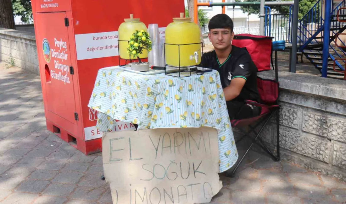 Sakarya’nın Serdivan ilçesinde yaz tatilini çalışarak değerlendiren 14 yaşındaki Buğra