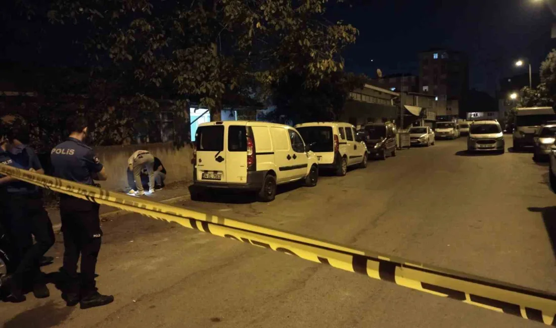 Ataşehir’de bir gecekonduya silahlı saldırı düzenlendi. Sokakta çocukların ve vatandaşların
