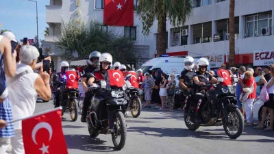 Balıkesir’in Ayvalık ilçesi’nde 30 Ağustos Zafer Bayramının 104. yıldönümünü büyük