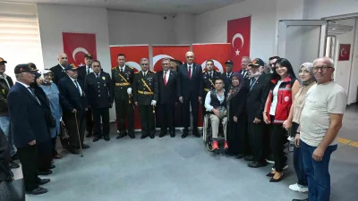 Bilecik’in Bozüyük ilçesinde 30 Ağustos Zafer Bayramı düzenlenen törenlerle kutlandı.