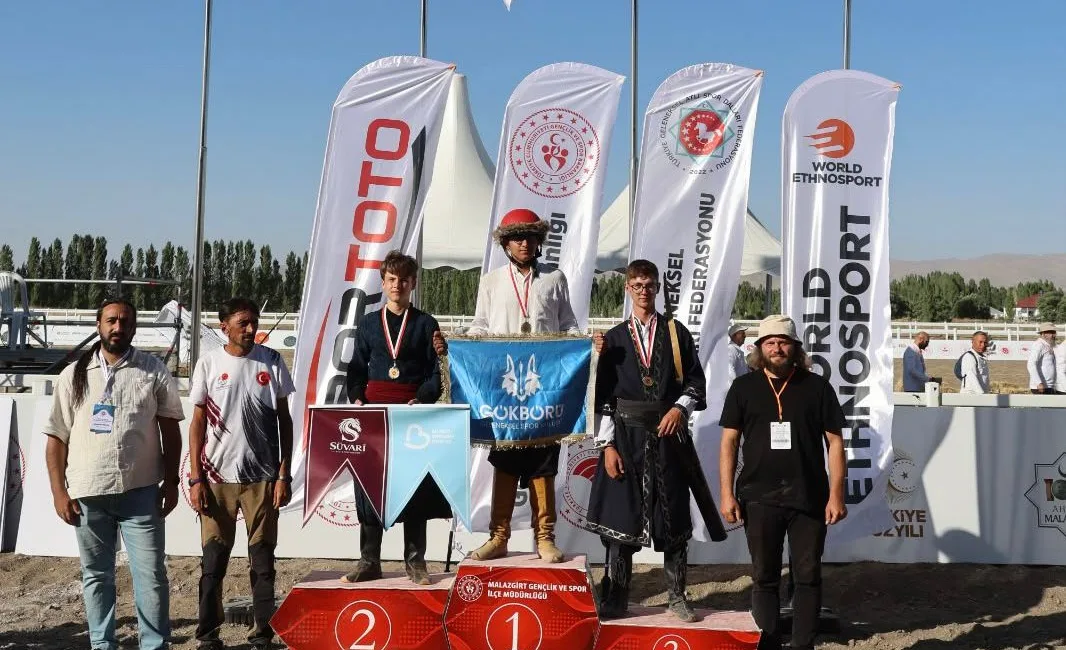 Malazgirt’te düzenlenen Atlı Okçuluk Türkiye Şampiyonası Finali’nde 5 sporcu ile