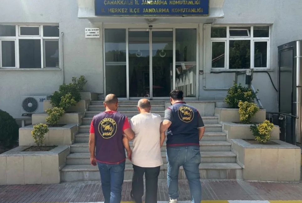 Çanakkale’de jandarma komutanlığı ekiplerince gerçekleştirilen operasyonlarda çeşitli suçlardan aranan 17