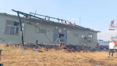 Edirne’nin Meriç ilçesi yakınlarında çıkan anız yangını ormanlık alana yayıldı.