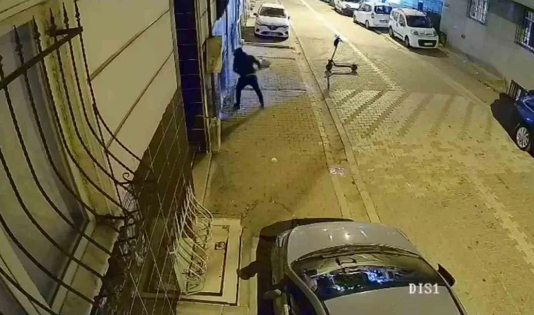 Esenyurt’ta eski sevgili mahallelinin korkulu rüyası oldu. Gece saatlerinde scooter