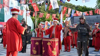 Bursa Büyükşehir Belediyesi’nin, Bursa’nın Fethi’nin 700’üncü yıl dönümü dolayısıyla 17