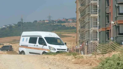 Bursa’nın İnegöl ilçesinde yapımı devam eden site inşaatında görev yapan