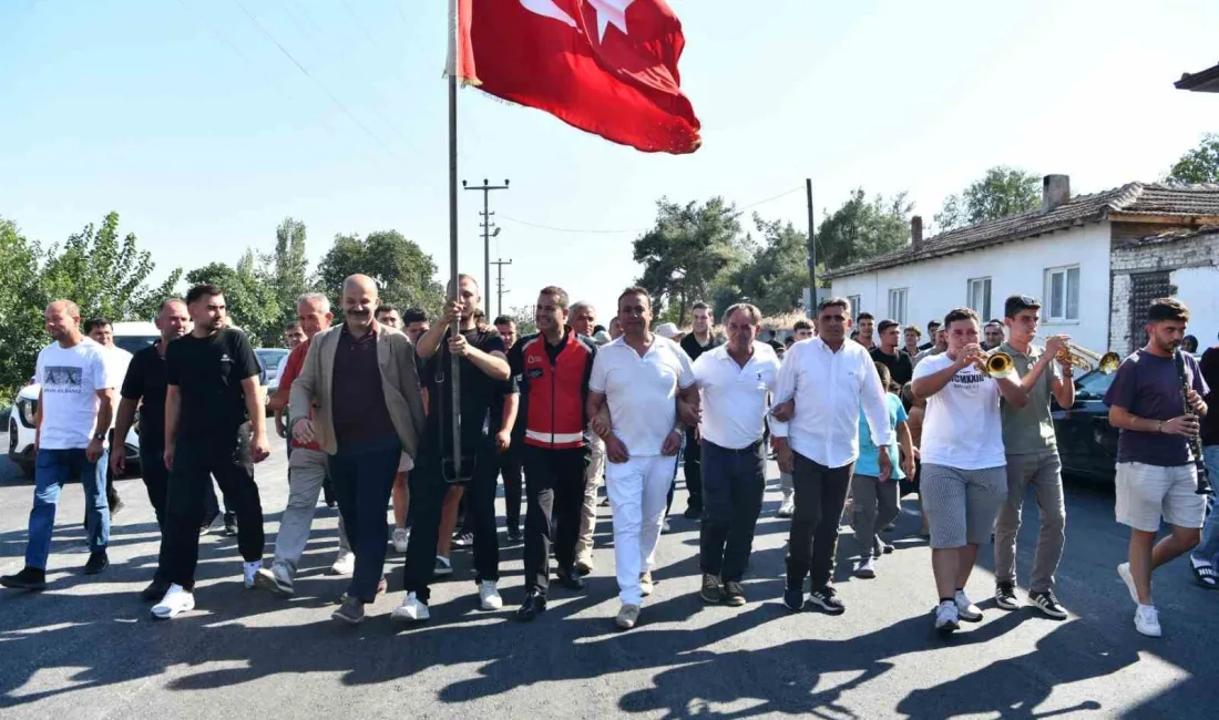 Balıkesir Büyükşehir Belediye Başkanı Ahmet Akın, İvrindi’nin Kocaeli Mahallesi’nde yıllardır