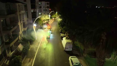 Karamürsel’de altyapı çalışmalarının ardından bozulan Plaj Yolu Caddesi’nde asfaltlama ve