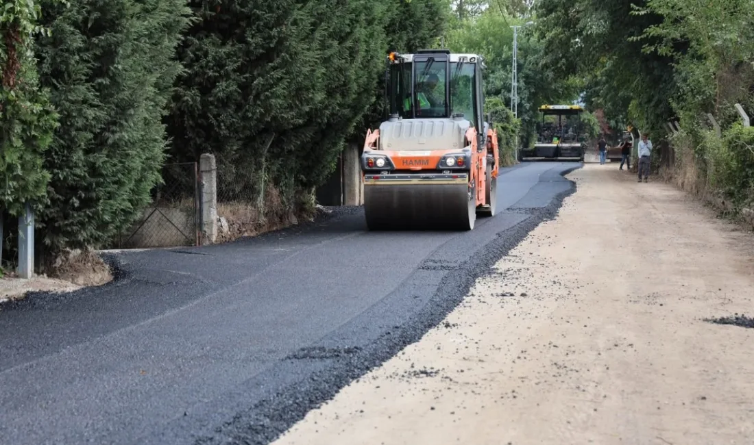 Kartepe’de altyapı çalışmaları tamamlanan cadde ve sokaklarda belediye ekiplerince asfalt,