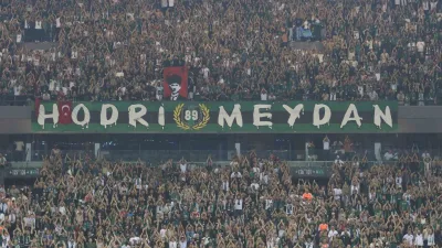 Kocaeli Cumhuriyet Başsavcılığı, Kocaelispor-Amedspor maçında tribünlerde “sarı poşet” sallayarak halkı