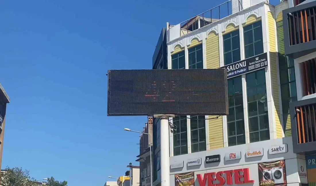 Balıkesir’in Edremit Körfezi’nde bulunan yazlık ilçelerde etkili olan sıcak hava
