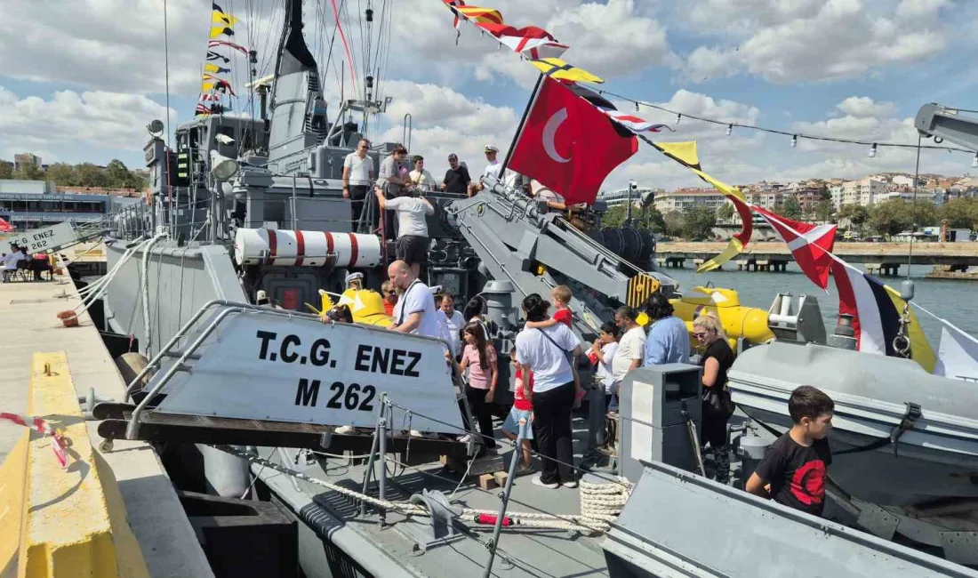 30 Ağustos Zafer Bayramı etkinlikleri kapsamında Deniz Kuvvetleri Komutanlığı’na bağlı