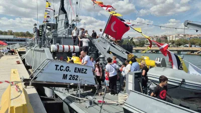 30 Ağustos Zafer Bayramı etkinlikleri kapsamında Deniz Kuvvetleri Komutanlığı’na bağlı
