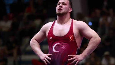 Akdeniz Oyunları’nda Türkiye’yi temsil eden milli güreşçiler; 3 altın, 1