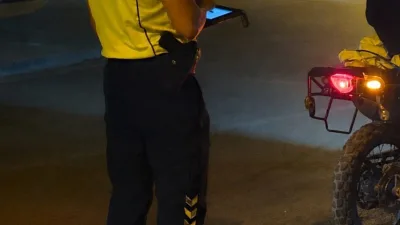 Çanakkale’nin Gelibolu ilçesinde denetimden kaçan motorsikletliye toplamda 320 bin TL