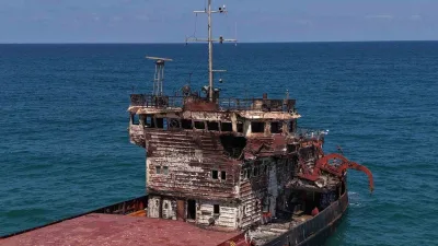 Rusya’nın Novorossiysk Limanı açıklarında saldırıya uğradığı belirtilen Rusya bayraklı 108