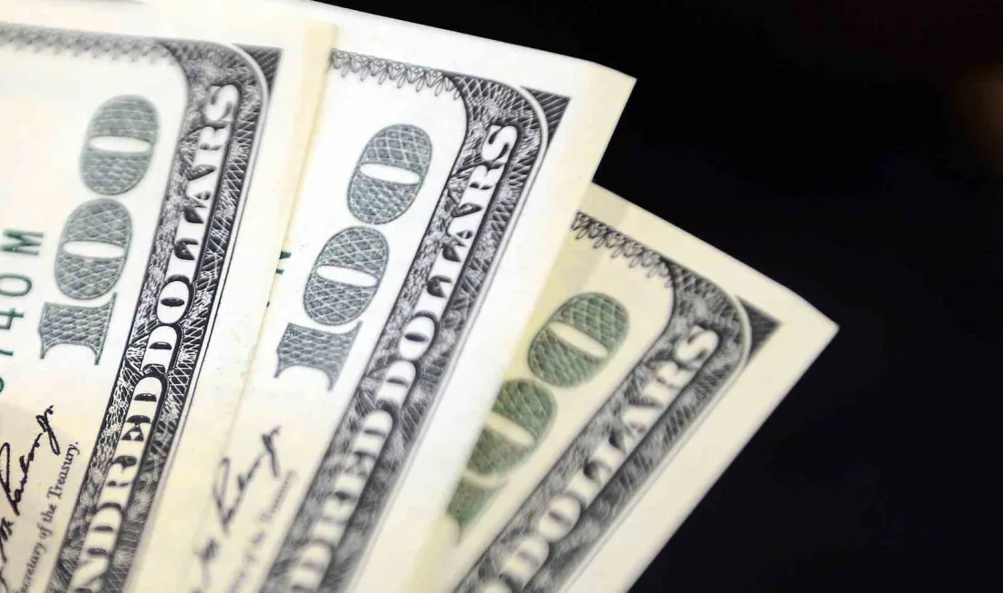 Dolar 47,7570 liradan, euro ise 55,1220 liradan güne başladı. İstanbul