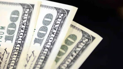 Dolar 47,7570 liradan, euro ise 55,1220 liradan güne başladı. İstanbul