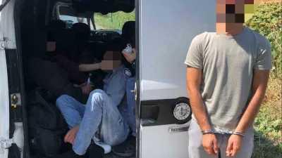 Edirne’nin Uzunköprü ilçesinde jandarma ekiplerince düzenlenen operasyonda, bir araç içerisinde
