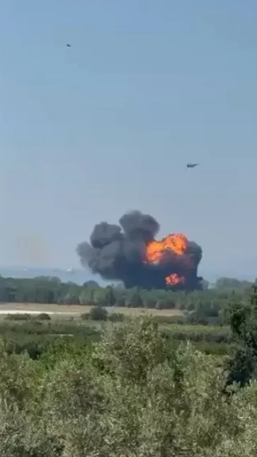 Yalova’da düşen F 16 uçağından kendini fırlatarak hayatta kalan pilot