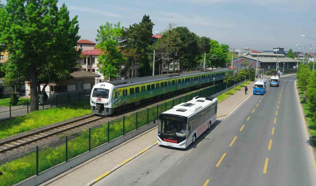 Sakarya’da 30 Ağustos Zafer Bayramı dolayısıyla şehirdeki toplu taşıma araçlarının