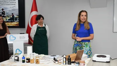 Balıkesir Büyükşehir Belediye Başkanı Ahmet Akın’ın eşi Arbil Akın, Havran’da