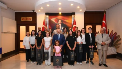 Vali İsmail Ustaoğlu , Liselere Giriş Sınavı'ında tam puan alan