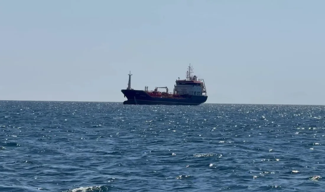 Silivri açıklarında çarpışma sonucu hasar almadan kurtulan Türk bayraklı ALSU