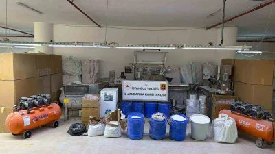İstanbul İl Jandarma Komutanlığı ekiplerinin Çatalca’daki uyuşturucu imalathanesine düzenlediği operasyonda