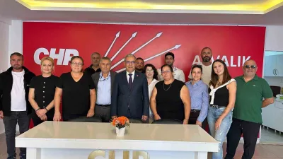 Balıkesir’in Ayvalık ilçesinde Cumhuriyet Halk Partisi (CHP) İlçe Başkanlığı’nın yeni