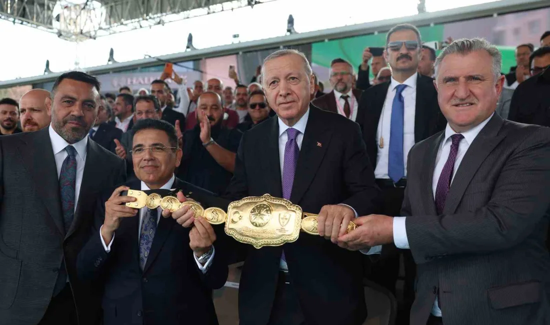 Cumhurbaşkanı Recep Tayyip Erdoğan, Yağlı Güreş Cumhurbaşkanlığı Kupası finalini izledi.