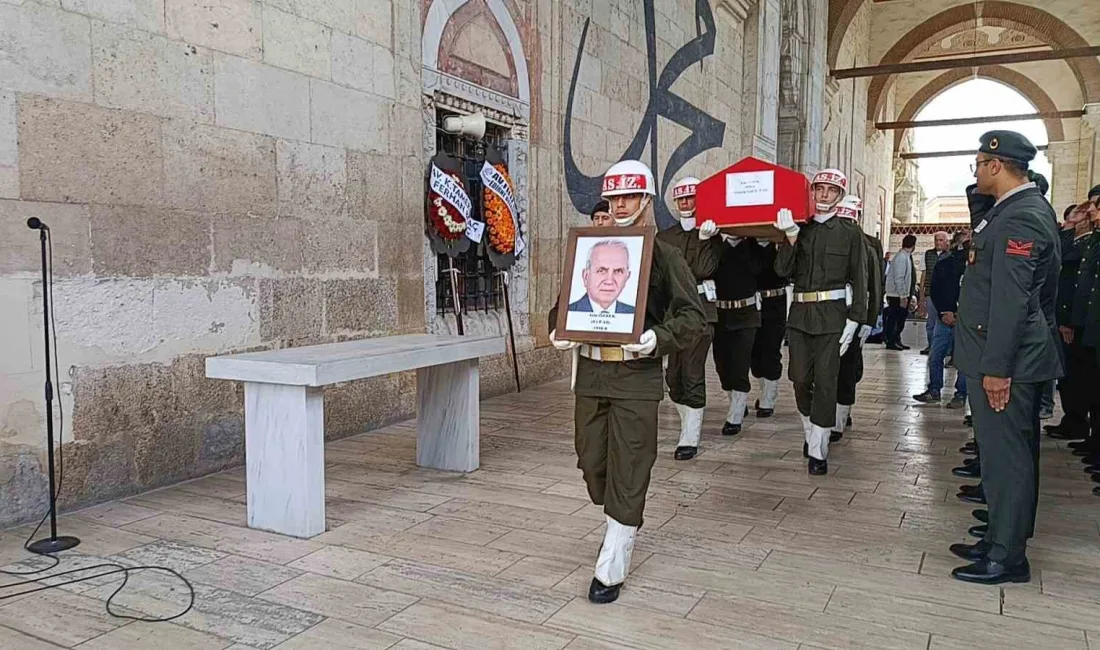 Edirne’de Kıbrıs Gazisi Aziz Özbek, Eski Cami’de öğle namazının ardından