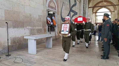 Edirne’de Kıbrıs Gazisi Aziz Özbek, Eski Cami’de öğle namazının ardından