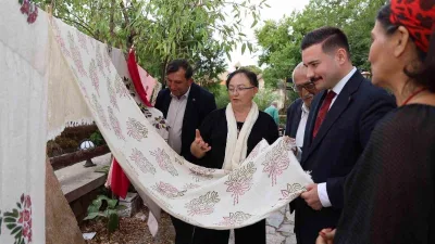 Çanakkale’nin Gökçeada ilçesinde geleneksel el sanatlarının özgün örneklerinden Tokat yazmacılığının