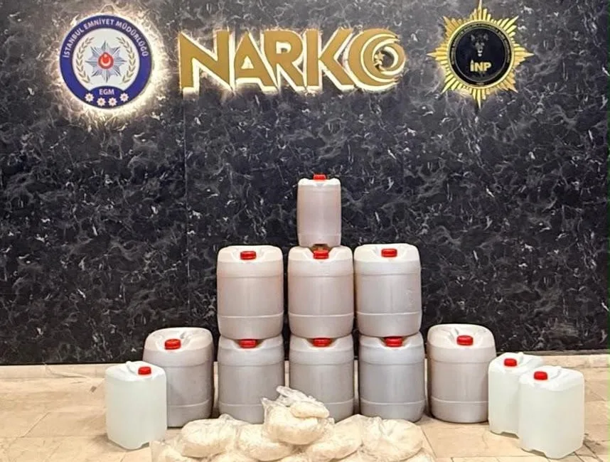 İstanbul’da düzenlenen 4 ayrı uyuşturucu operasyonunda 8 şüpheli yakalandı, yüklü