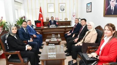 Bilecik’in Osmaneli ilçesinde Kaymakam Tahir Yılmaz, eğitim camiasıyla bir araya