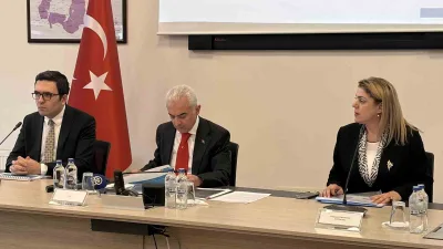 Kırklareli’nde Bağımlılıkla Mücadele İl Kurulu Toplantısı gerçekleştirildi. Valilik koordinatörlüğünde düzenlenen